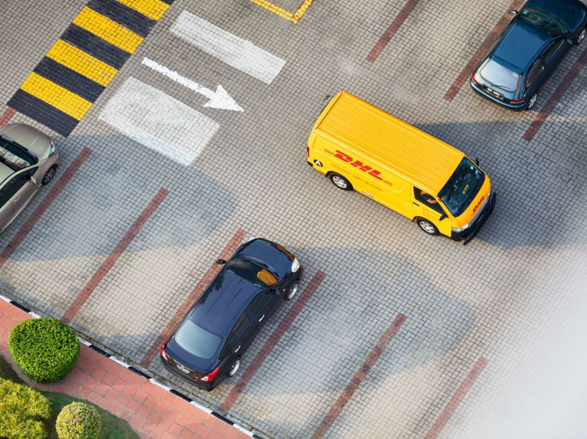 Contact Customer Service Image